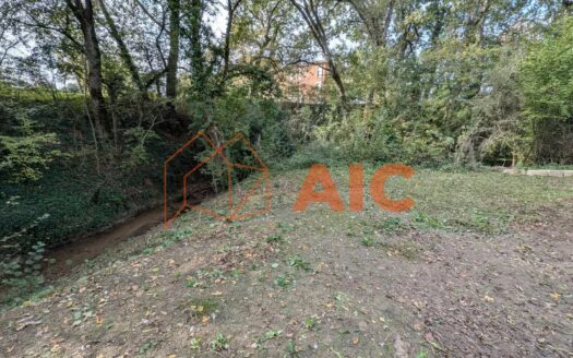 Castenau de Lévis Terrain de 1630m² constructible