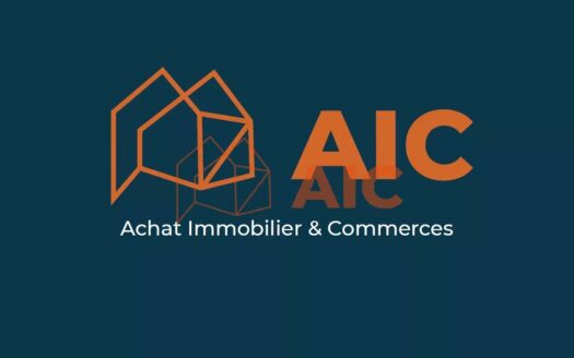 ALBI, EMPL. N° 1, FACE A UN MONUMENT INSCRIT A L’UNESCO